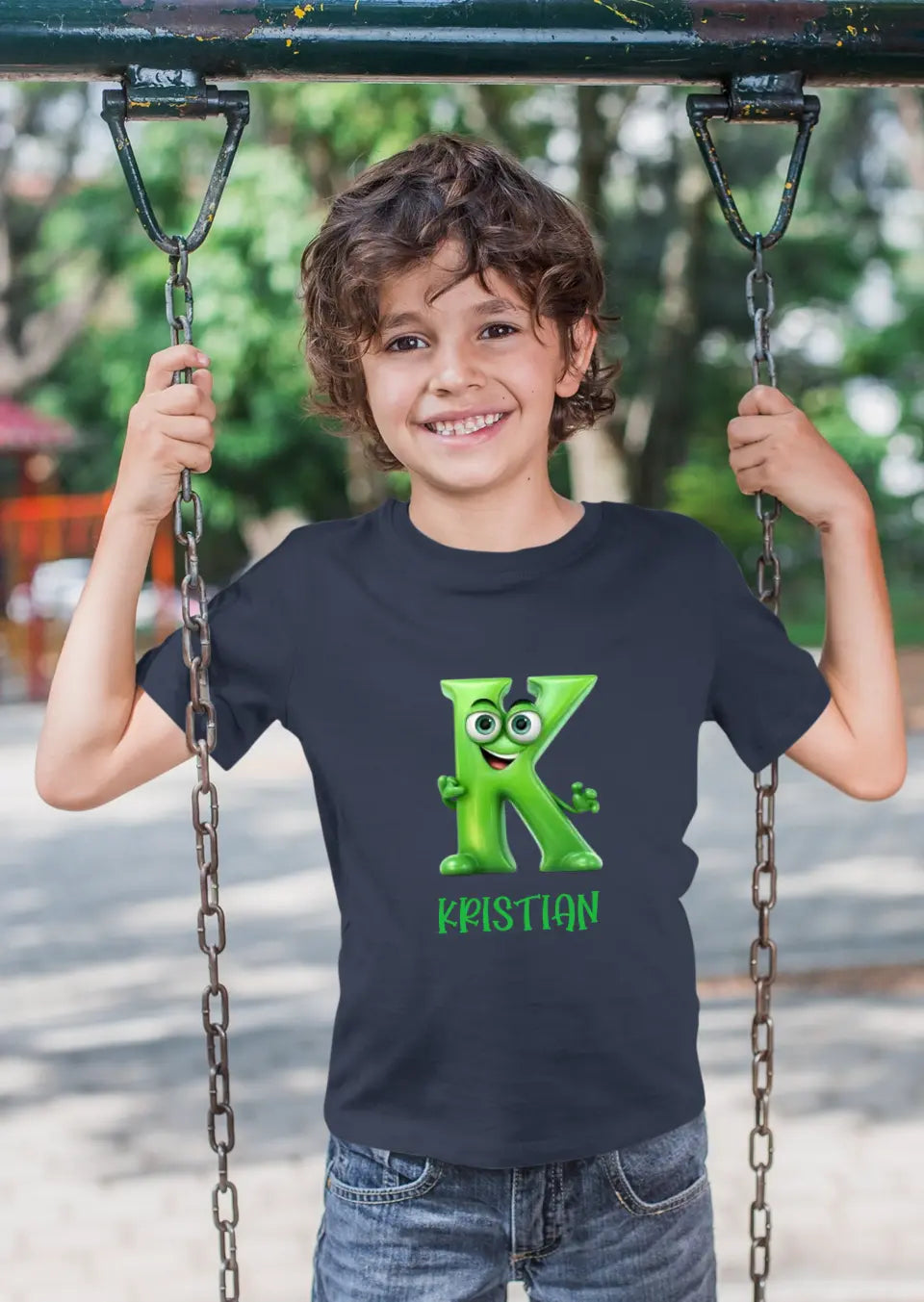 Eco-friendly Kinder T-Shirt aus Baumwolle mit Monogramm A - Z in grün, S-XL